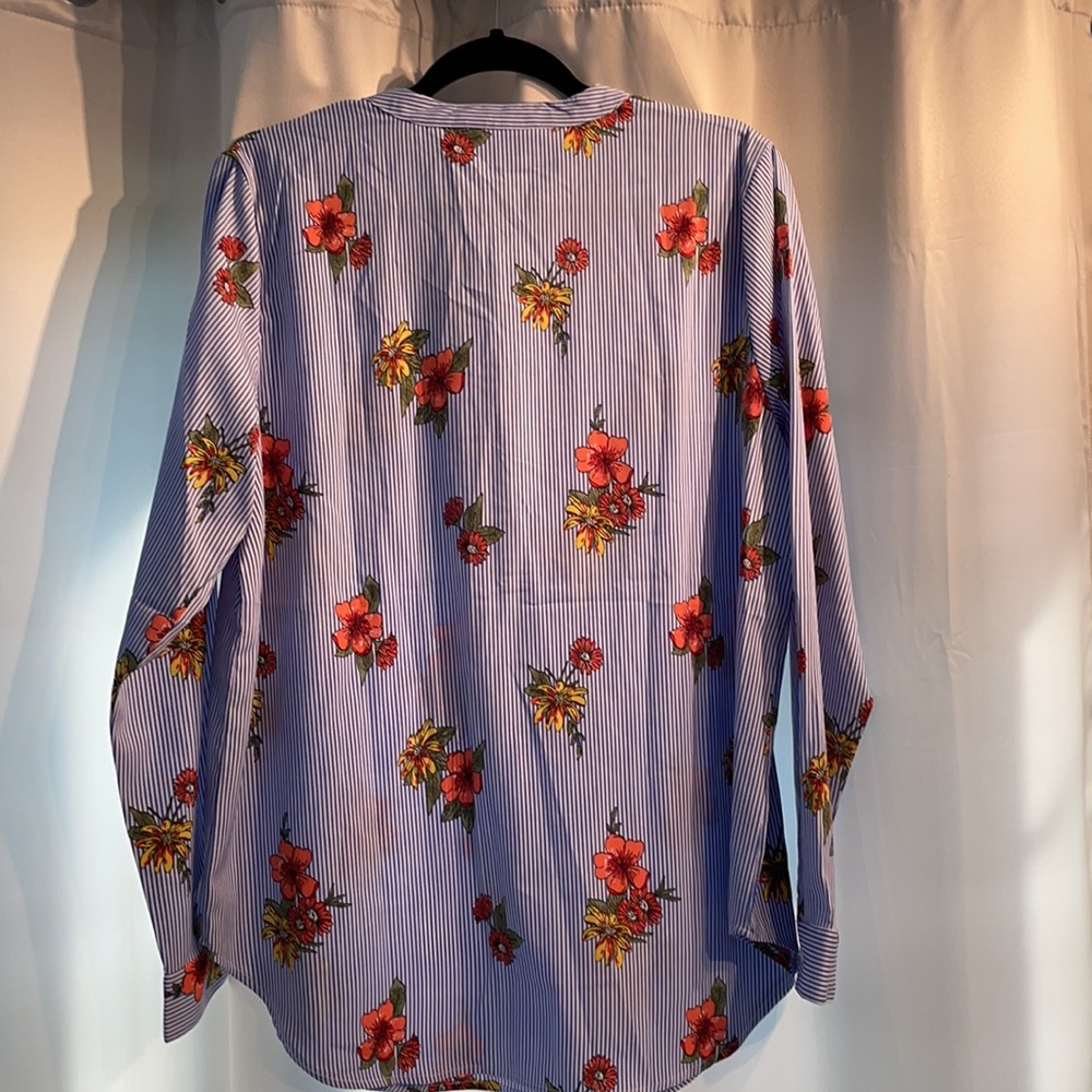 Misses Blouse, Size L - Picture 2 of 4